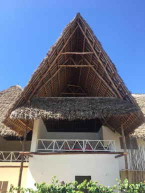  Pole Pole Beach House  Watamu